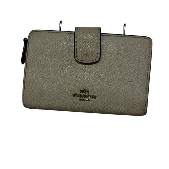 Coach Crossgrain Leather Medium Corner Zip Wallet, Chalk - Picture 1 of 11
